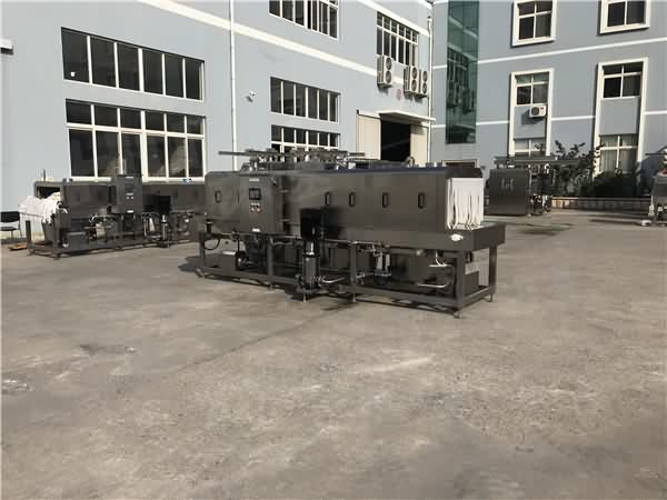 托盤式洗箱機價格,環速提供免費試機 帶設備回工廠 托盤式洗箱機價格,環速提供免費試機 帶設備回工廠